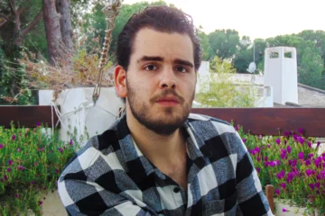 Íñigo Tudurí Óvilo irrumpe en el panorama literario con una novela de misterio que invita a la reflexión