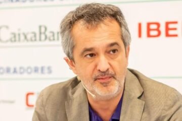 Eduardo Nagore, dermatólogo: «Puedes tener la mala suerte de quemarte una sola vez en tu vida y tener cáncer de piel»