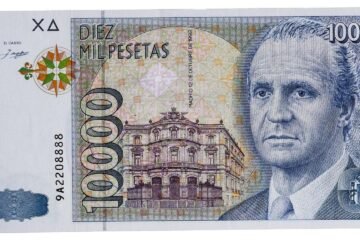 Revisa tus cajones si tienes billetes de 5.000 y 10.000 pesetas de Juan Carlos I: este es su valor actual
