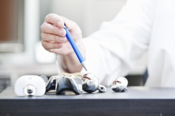 Fractura compleja de hombro: ¿cuándo es posible reconstruir y cuándo se recurre a una prótesis?