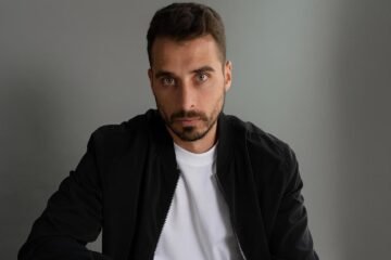 Andrés González, economista: «Esto es lo que haría con solo 200 euros al mes para duplicarlos en poco tiempo»