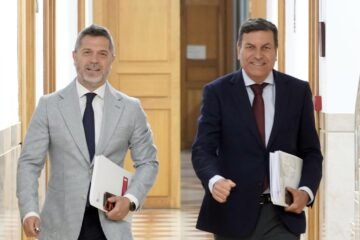 Así evitará la Junta quitar la licencia a RTVCyL, como le obliga la Ley de Publicidad: con otra licencia para otra TV