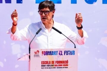 Salvador Illa, sobre Pedro Sánchez: “Tiene todo nuestro apoyo, el mío y el del PSC”