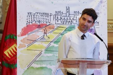 El artista Dulzaro reprende a PP y Vox por sus políticas LGTBI en Valladolid