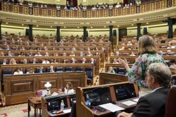 La crónica | El Congreso se anega de casos de corrupción y de “puteros”