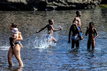 El Gobierno desatasca cientos de autorizaciones de residencia de los menores migrantes de Canarias
