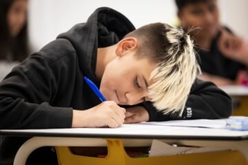 Los alumnos catalanes bajan en Catalán, Matemáticas y Ciencias y en la ESO en Castellano e Inglés