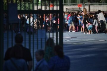 Los 205 aires acondicionados para las aulas que la Comunidad de Madrid licitó en abril siguen sin llegar