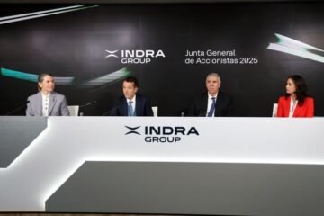 Indra reafirma a Escribano y se lanza a la fabricación de armamento y munición