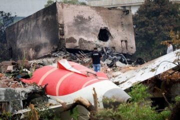 El regulador de aviación civil de Nueva Delhi ordena a Air India destituir a tres funcionarios