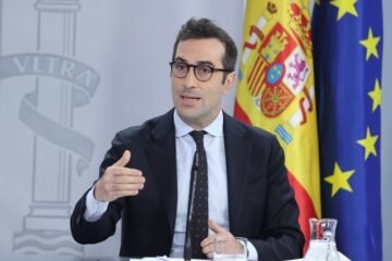 El Gobierno prohíbe a BBVA hacer desaparecer el Banco Sabadell durante al menos tres años
