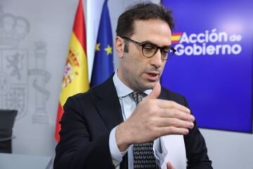 Bruselas advierte al Gobierno por la opa de BBVA: «Si es necesario, eliminaremos cualquier restricción injustificada»