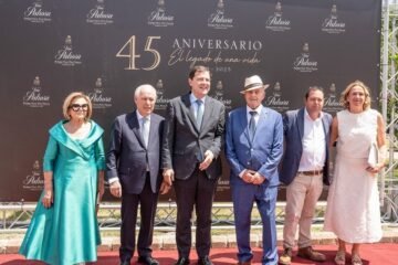 Mañueco destaca que «un tercio de los vinos de calidad de España» son de Castilla y León