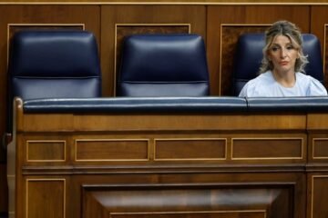 Junts «sale igual que entró» de la reunión con Yolanda Díaz y mantiene su voto en contra de la reducción de jornada