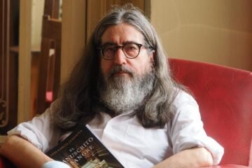 García Jambrina: «Nos faltan intelectuales como Unamuno, insobornables. Todos acabamos plegándonos al poder»