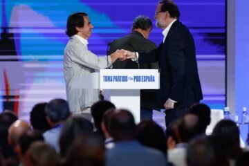 El PP obvia su peor pasado y convierte su congreso en un juicio a la corrupción en el PSOE