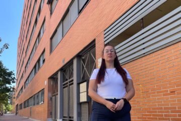 Vecinos de Villa de Vallecas contra el fondo Azora: la jueza decreta que seis de las siete cláusulas de los contratos son abusivas