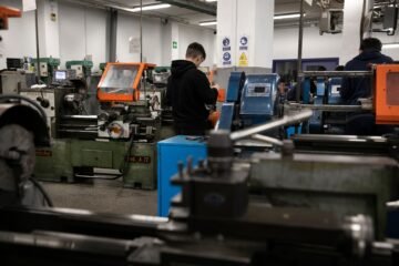 Cataluña necesita 34.000 empresas más para cubrir las prácticas de los alumnos de la FP