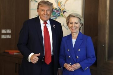 Von der Leyen aplaza los aranceles a EE.UU. para seguir negociando con Trump