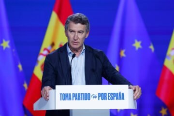 Dos discursos de Feijóo en tres años: de distanciarse de Vox a pedir respeto para la extrema derecha