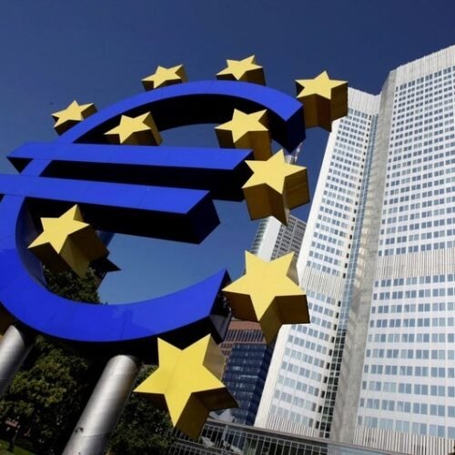 El euríbor sube por primera vez en siete meses y estrecha el ahorro anual de revisar la hipoteca a 1.039 euros al año