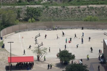 Una jueza bloquea ‘in extremis’ la deportación de un grupo de menores no acompañados de Guatemala