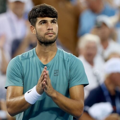 Alcaraz se lleva el título en Cincinnati tras la retirada de Sinner cuando perdía 5-0