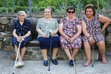 Las mujeres españolas, las más sanas del mundo tras Japón y Corea: solo el 18,8% muere por patología crónica a los 80 años