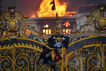 La bandera pirata del manga y anime One Piece se convierte en el símbolo de rebeldía de las protestas en Asia