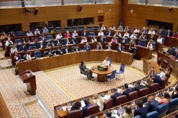 La Asamblea de Madrid obliga a acudir a la Cámara a los diputados que cobraban un plus de 1.556 euros sin ir a reuniones