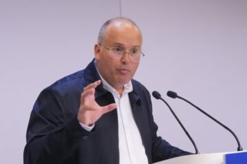 Última hora de la actualidad política, en directo | Tellado augura que el fiscal general “dará un espectáculo lamentable” en la apertura del año judicial