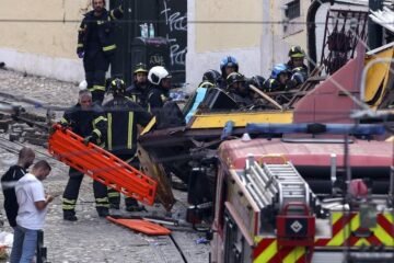 Al menos quince muertos y una veintena de heridos, dos de ellos españoles, al descarrilar un funicular en Lisboa