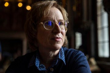 Kelly Reichardt: «Cuando sucedió el Watergate, los políticos lloraban de vergüenza. Ahora nadie se escandaliza por nada. Da igual todo»