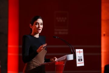 Catorce psicólogos atienden las 21.787 peticiones telemáticas de ayuda de los jóvenes de Madrid con problemas de salud mental desde 2023