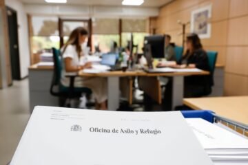 Mujeres solicitantes de asilo cuentan en el Congreso las trabas administrativas que han puesto en peligro su supervivencia en España
