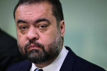 Claudio Castro, gobernador de Río de Janeiro y defensor la doctrina del «bandido bueno, bandido muerto»