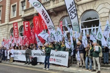 Los funcionarios salen a la calle en toda España por la subida salarial e inician la cuenta atrás para la huelga