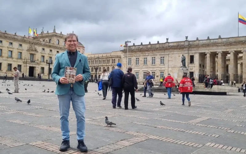 Fernando Canosa Torrado ilumina el alma humana en su libro “Sombras de Otras Vidas: Trece Cuentos, Trece Historias”