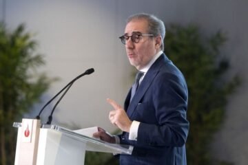 El Santander no ve «necesidad» de entrar en operaciones en España y reclama facilitar las fusiones en Europa