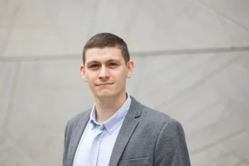 Sergio Adan Ibañez debuta con una mirada única al corazón humano en su novela “La variable del amor”