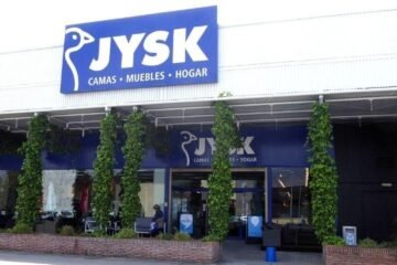 Acaba de llegar a Jysk el mueble de televisión más especial y elegante de la temporada: está disponible por solo 100 euros