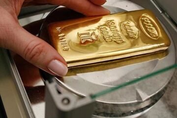 La tensión geopolítica dispara el oro al récord de 5.000 dólares, el máximo en toda su historia