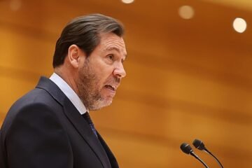 Comparecencia de Óscar Puente en el Senado, en directo: declaraciones sobre el accidente de Adamuz y la crisis ferroviaria y última hora hoy