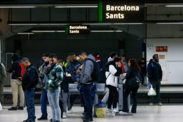 Última hora del accidente de tren en Córdoba y del servicio de Rodalies, en directo | El Congreso decide este martes si Puente debe comparecer para informar sobre la situación ferroviaria