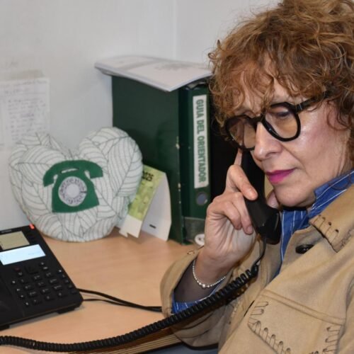 El Teléfono de la Esperanza en Valladolid aprende a decir ‘bro’: «El suicidio en adolescentes es una alarma creciente”