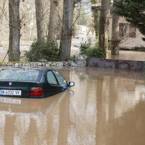 Castilla y León, en alerta máxima por inundaciones: 22 carreteras cortadas y 13 tramos de ríos en nivel rojo