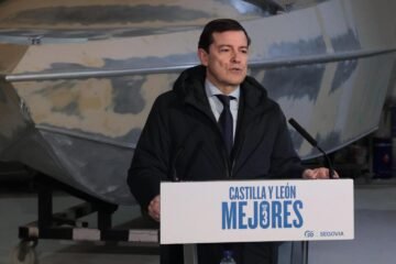 Mañueco afea a Vox que sus condiciones para pactar vendrán de «su sede nacional»: «El PP las pondrá desde CyL»