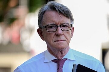 La Policía británica investiga las propiedades Mandelson tras las revelaciones sobre Epstein