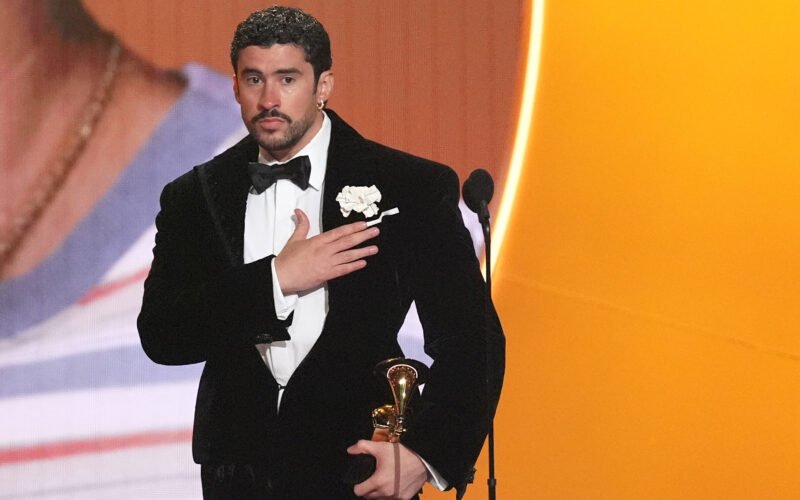 Bad Bunny arremete contra el ICE en los Grammy: «No somos salvajes, somos humanos y americanos»