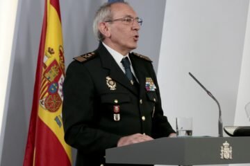 El director de la Policía reúne a los altos mandos para abordar la crisis tras la dimisión del jefe policial por una supuesta violación